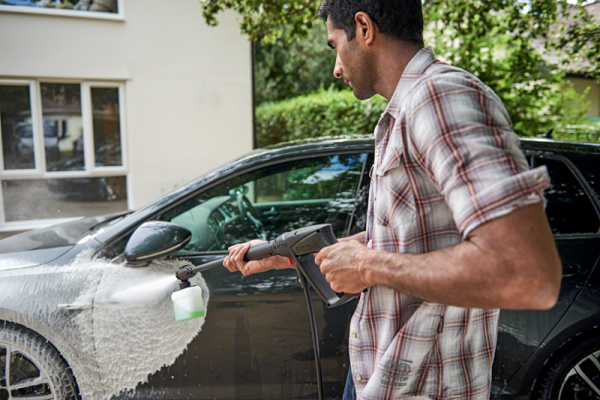 Bosch UniversalAquatak 125 Yüksek Basınçlı Yıkama Makinesi - 06008A7A00
