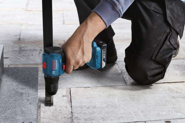 Bosch Professional GSR 185 LI Akülü Delme Vidalama Makinesi (2 x 2.0 Ah) - 06019K3000