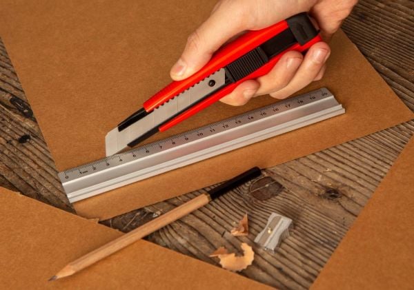 Barmax Profesyonel Halıcı Tıp Maket Bıçağı Metal Gövde (19 mm) MB355128