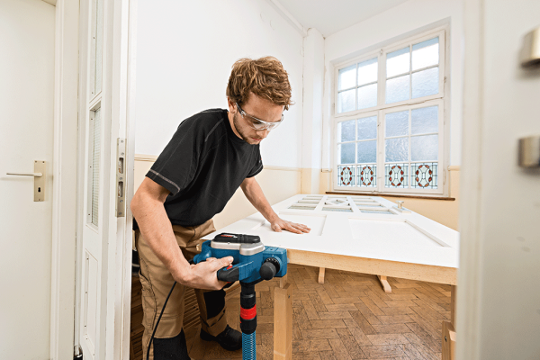 Bosch GHO 16-82 Planya Kesme Makinesi