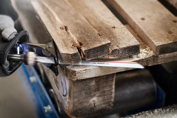 Bosch - Endurance for Serisi Sert Çivili Paletler için Panter Testere Bıçağı S 1122 CHM 1'li