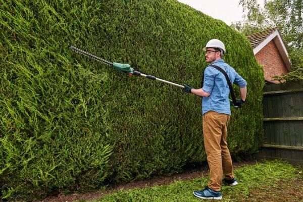 Bosch UniversalHedgePole 18 Akülü Teleskopik Çit Kesme Makinesi - 06008B3000