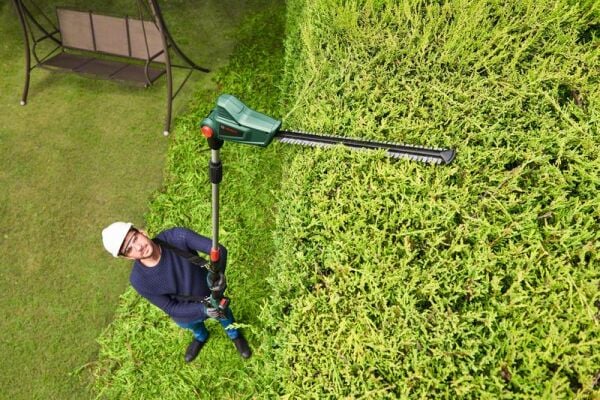 Bosch UniversalHedgePole 18 Akülü Teleskopik Çit Kesme Makinesi - 06008B3000