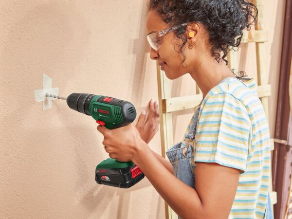 Bosch EasyImpact 18V-40 Akülü Darbeli Vidalama Matkabı (2 x 2.0 Ah) - 06039D8108