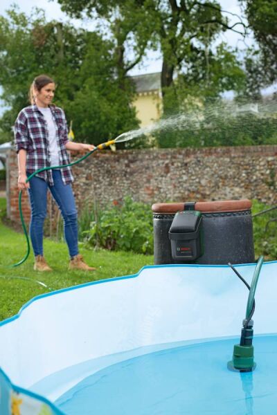 Bosch GardenPump 18V-2000 Akülü Bahçe Pompası - 06008C4202