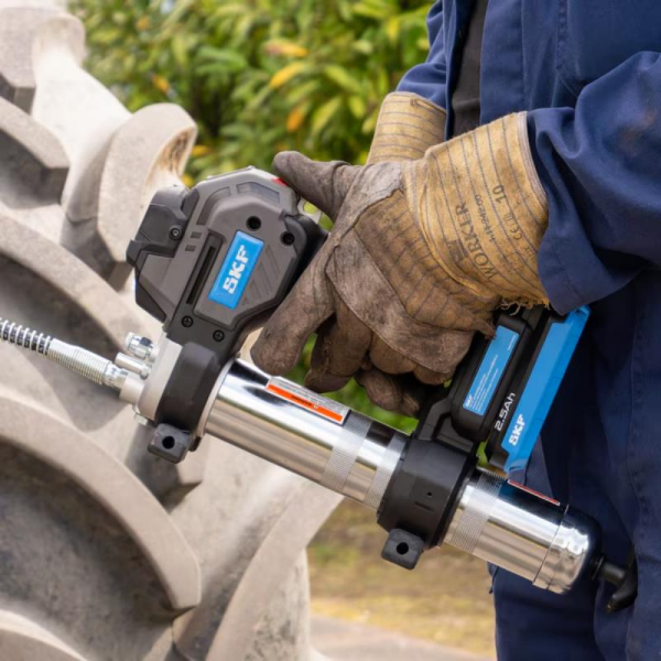 SKF TLGB 21/230V Şarjlı Gres Tabancası