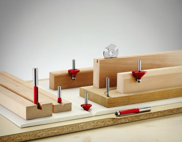 Bosch - Expert Serisi Ahşap İçin Çift Oluklu, Sert Metal Bilye Yataklı Yuvarlama Frezesi 8*9,5*60mm
