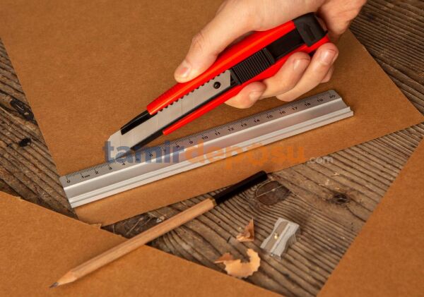 Barmax Maket Bıçağı Yedeği (18 mm) MB353000