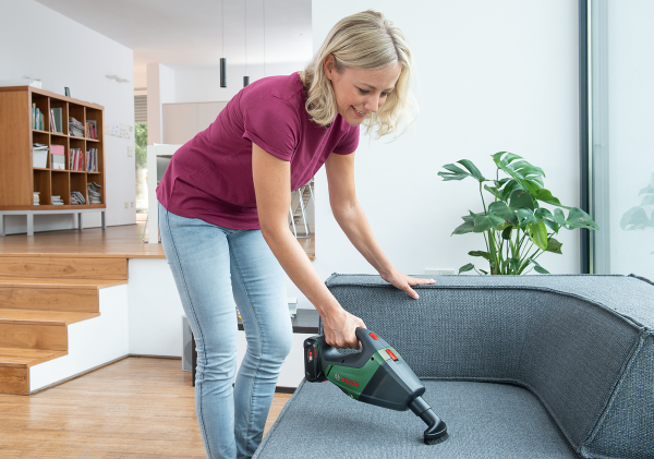 Bosch UniversalVac 18 Akülü Süpürge (1 x 2.5 Ah Akü) - 06033B9103