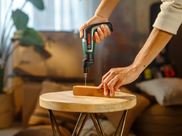 Bosch IXO 7 Akülü Vidalama Seti - 06039E0001