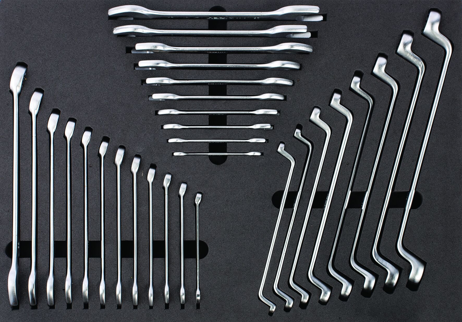 İzeltaş Eko Serisi Takım Dolabı - 1. Çekmece İçi 30 Parça - 8243001030