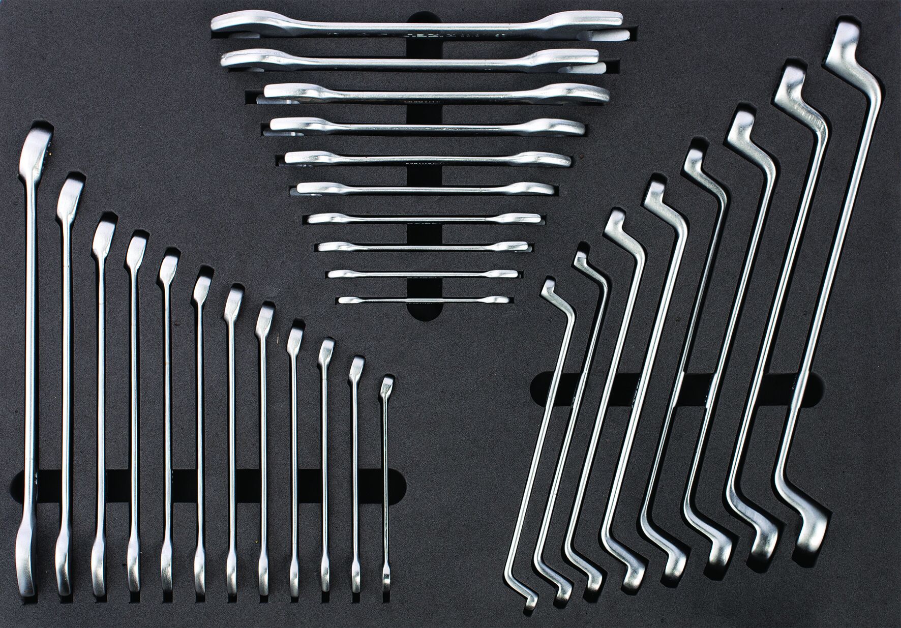 İzeltaş Trend Serisi Takım Dolabı - 1. Çekmece İçi 30 Parça - 8244001030