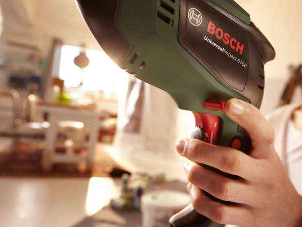 Bosch UniversalImpact 6700 Darbeli Matkap + 5 Parça Set - 0603131007