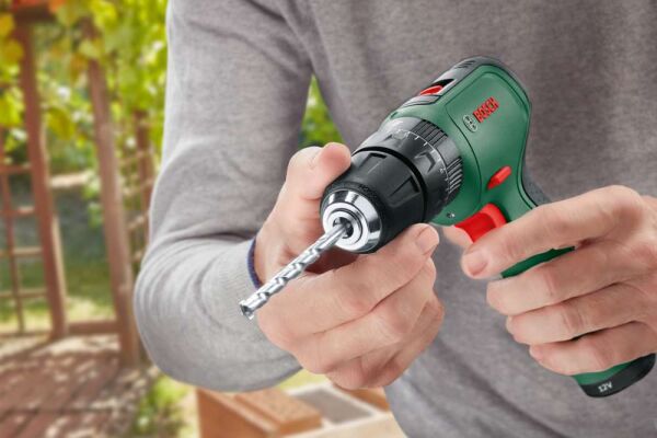 Bosch EasyImpact 1200 Akülü Darbeli Delme Vidalama Makinesi + GAL 1210 CV + AC Kit (Çift Akülü) - 06039D3105